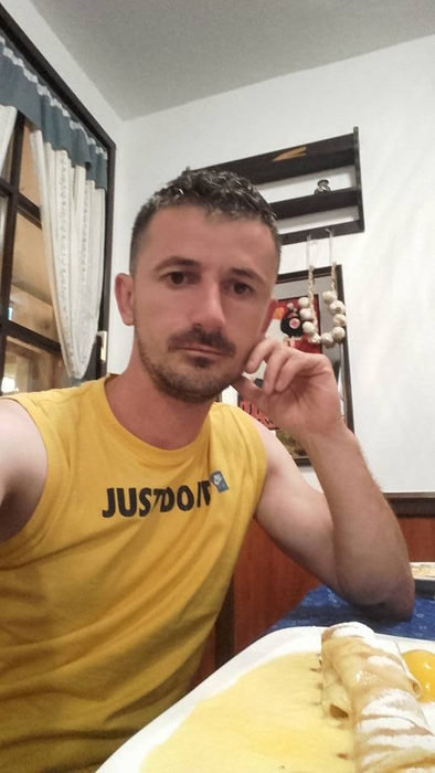 Iulian Breazu are o familie fericită