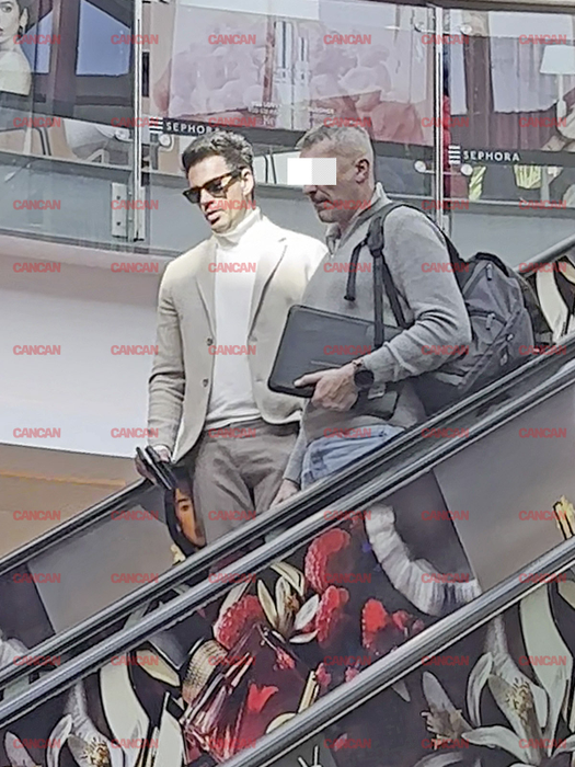 Au dat o tură în mall