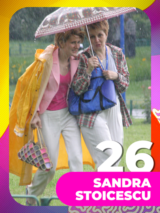 TOP 30 fete-sexy chiar şi atunci când afară plouă. Monica Gabor, Anna Lesko şi Bianca Drăguşanu s-au udat… la propriu!
