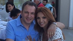 Cristina Spatar si-a pus sotul la cheltuiala. In fiecare saptamana trebuie sa-i ia rochie noua si sa o scoata la dans