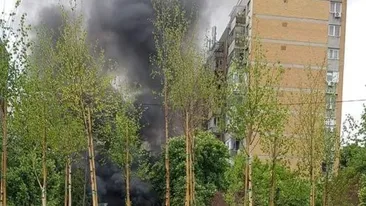 Incendiu în Capitală! Două mașini au ars în Sectorul 3