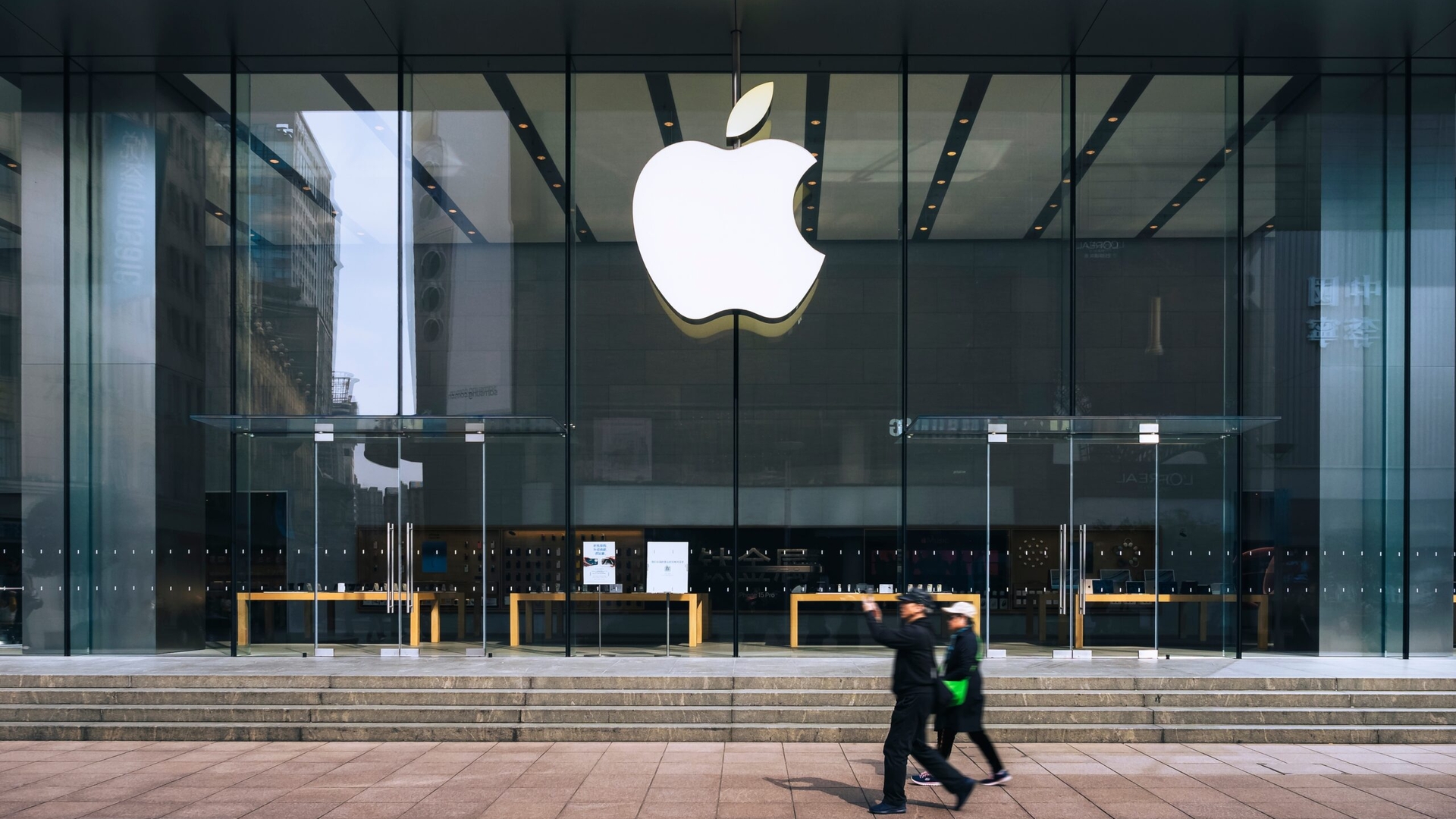 iPhone 17 va fi lansat în curând. Ce modificări a adus Apple telefonului ca să revitalizeze vânzările