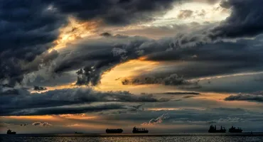 Orașul din România în care „plouă” cu cenușă atunci când vine iarna. Care este motivul