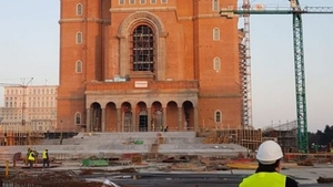 FOTO. În ce stadiu se află lucrările la Catedrala Mântuirii Neamului cu doar cinci zile înainte de sfințire. Imagini din interior