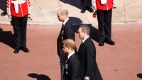 Funeraliile prințului Philip. Tensiuni pe tot timpul ceremoniei, între Harry și William. Cei doi frați, „ținuți” departe unul de celălalt. FOTO