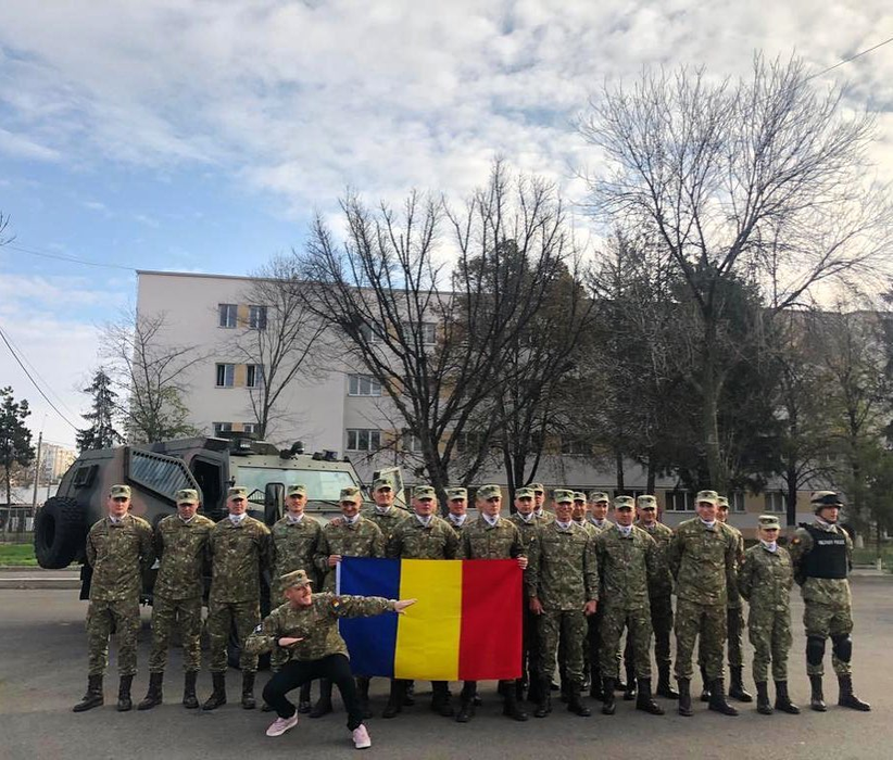What’s Up, primele declarații după ce a fost încătușat și prins cu droguri în urma scandalului cu iubita lui! Cântărețul e foc și pară