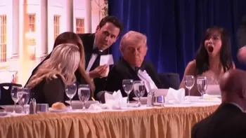 Clipe de coșmar în Washington. Donald și Melania Trump au fost evacuați de urgență după șapte focuri de armă, la Casa Albă