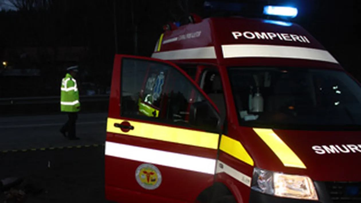 RISCANT! Au mutat sacii cu bani in plina strada, pentru ca masina de valori a facut accident