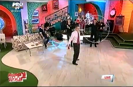 Gigi Becali face show pe melodia "Opa opa", cântată de Nicu Grameni