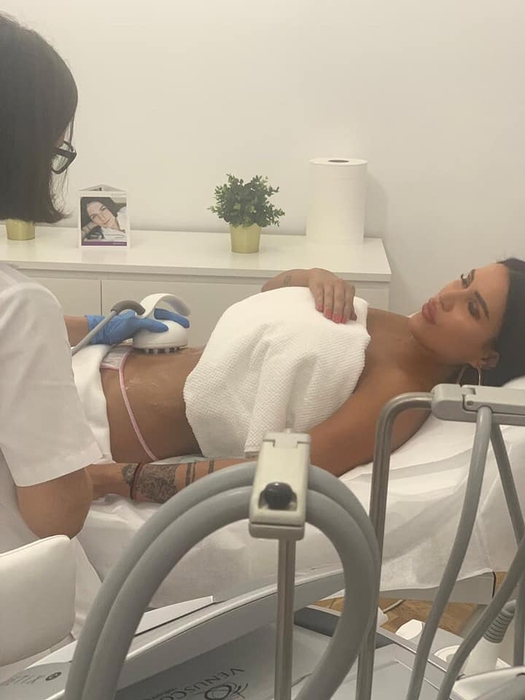 Daniela Crudu, operată de urgență după ce a fost desfigurată de iubitul bătăuș