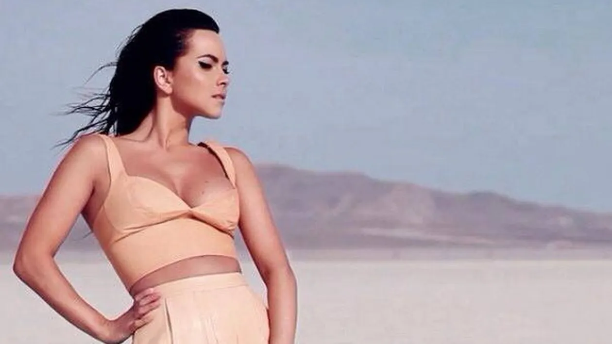 Inna, din ce in ce mai indrazneata! Si-a descheiat sacoul si... Surpriza! Nu purta NIMIC pe dedesubt!