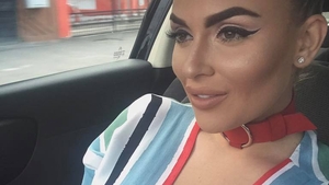 OANA RADU, implicată într-un accident rutier. ”Înfipţi în gard!”

