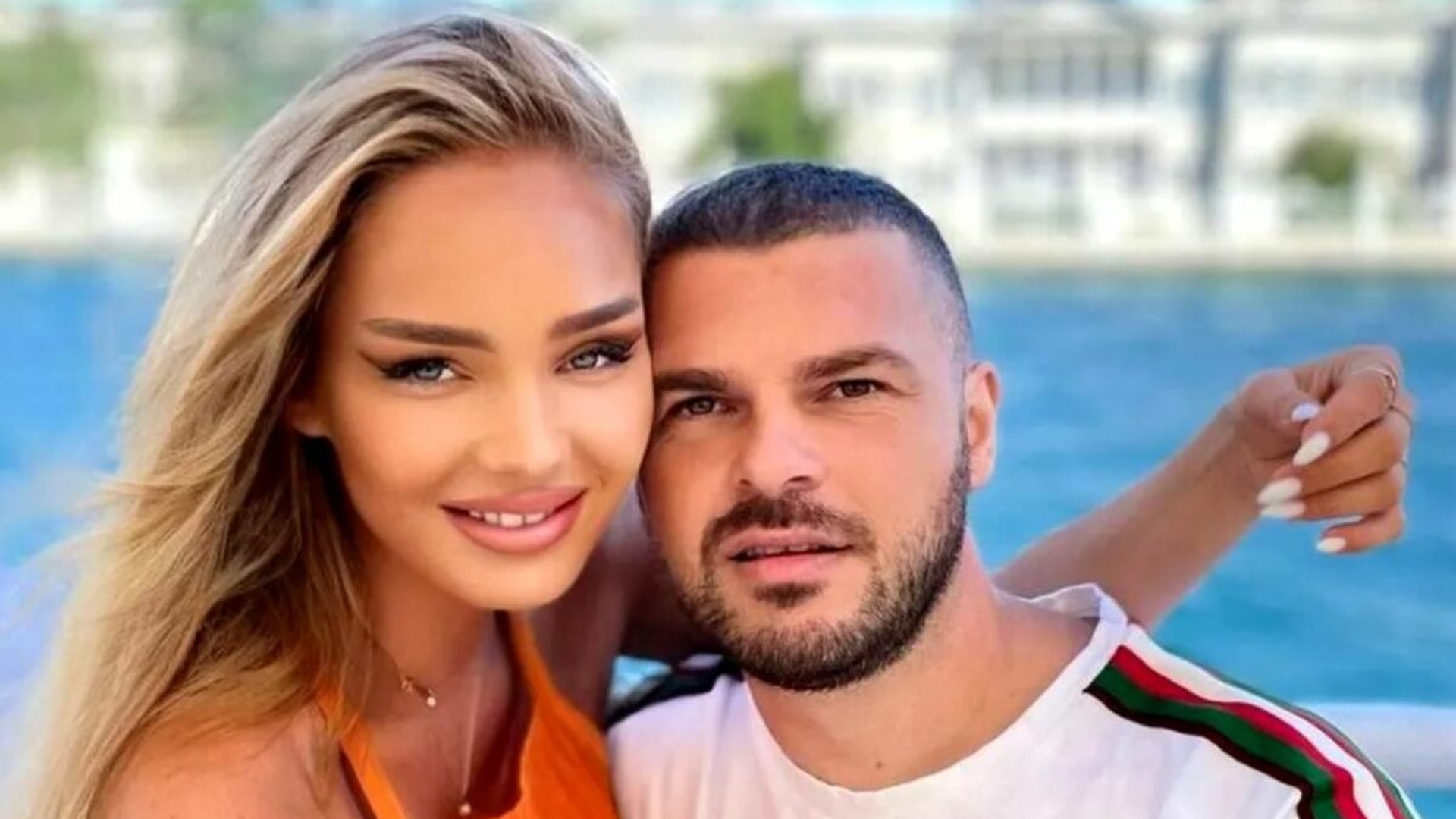 Mesajul halucinant primit de Maria Constantin de la o femeie, la scurt timp după ce s-a căsătorit cu Robert Stoica: ”Sper să nu profite de tine”