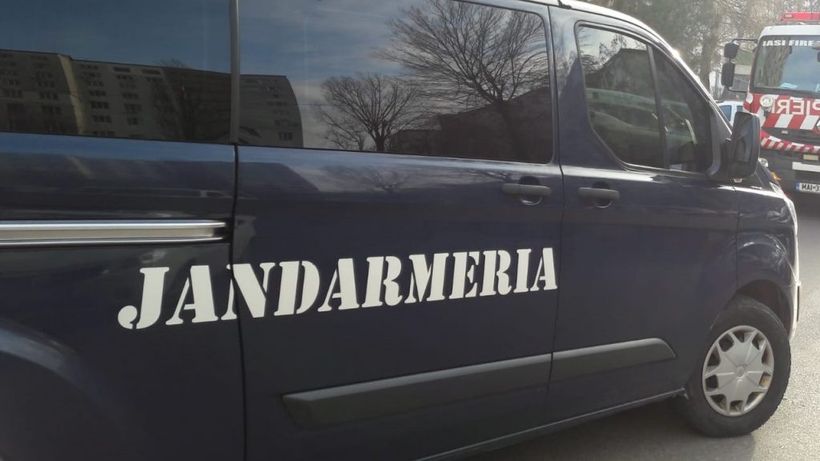 Cum a încercat un tânăr din Iași să furnizeze un „cui” unui prieten aflat într-un centru de carantină