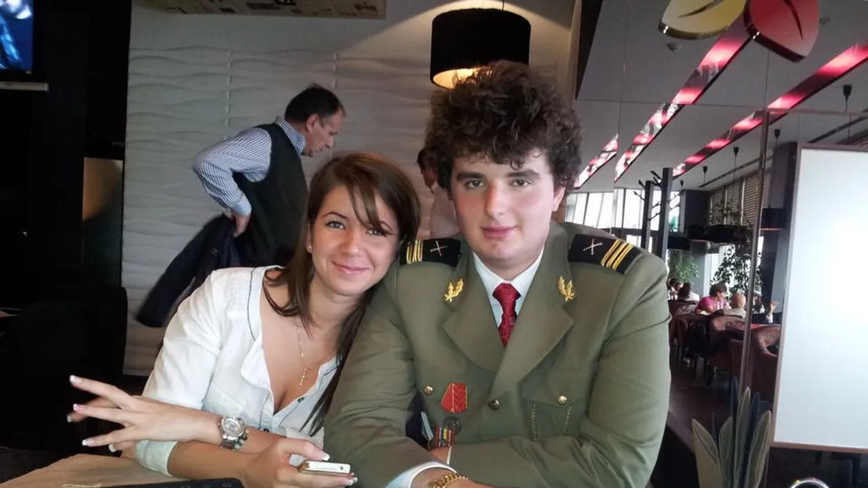 Victoraş Micula strică planurile familiei şi se logodeşte cu o fată modestă! Mai sunt şi alte perechi de prinţi şi Cenuşărese