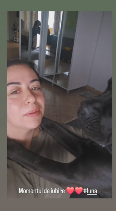 Oana Roman s-a afișat nemachiată/ Sursa foto: Instagram