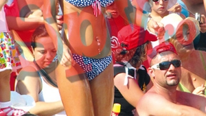 Cele mai hot trupuri de vedete ale verii lui 2012! Fotografii de colectie! Fetele de bronz din showbiz, medaliate cu aur