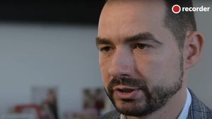 Prima reacție a lui Klaus Iohannis după numirile politice de la Apele Române Mureș: „Este inacceptabil”