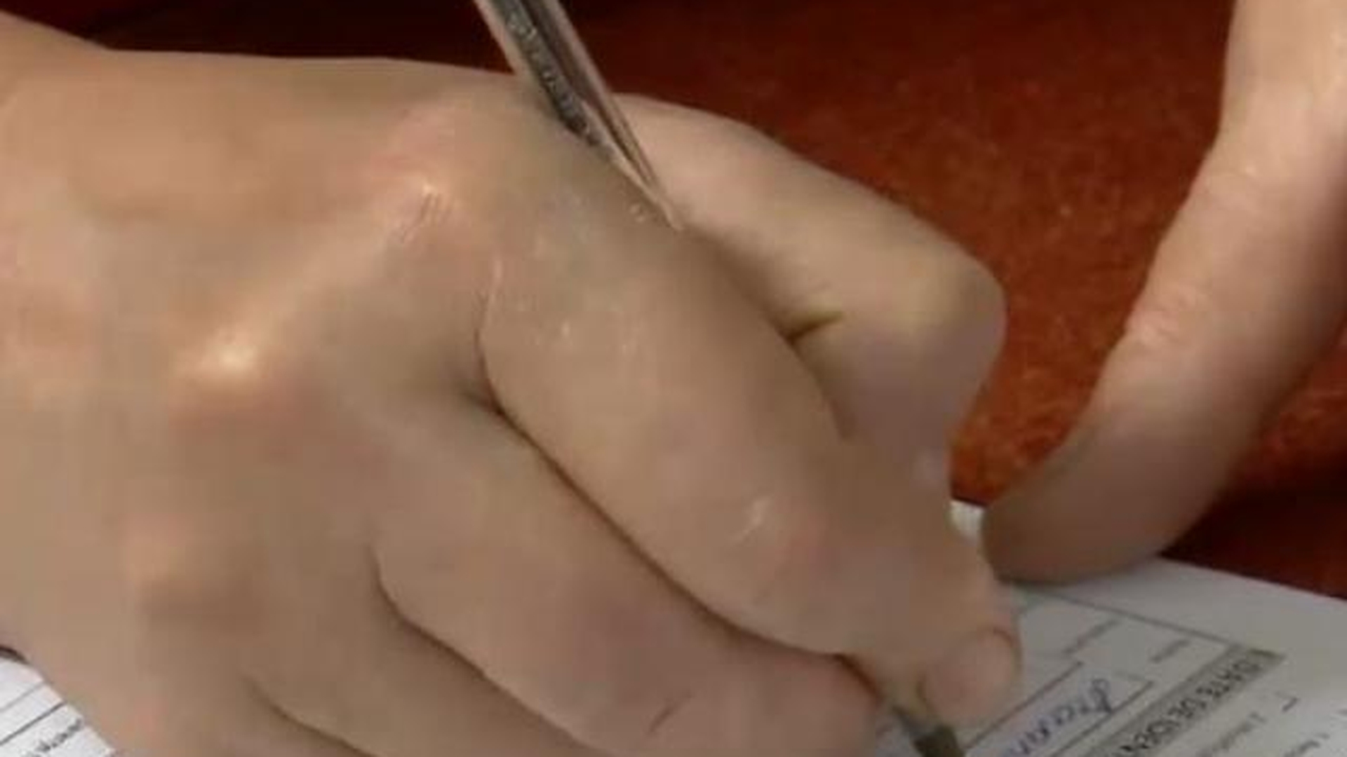 Toți românii trebuie să știe asta! A apărut o nouă declarație pe proprie răspundere - cine trebuie să o completeze