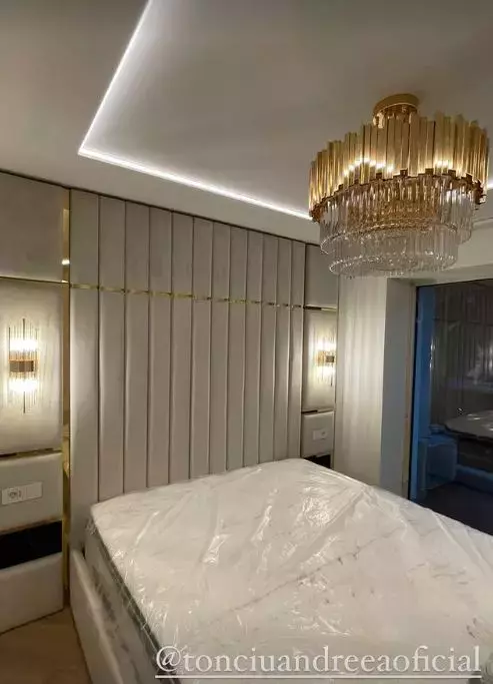 Cum arată apartamentul Andreei Tonciu. Dormitorul a fost amenajat cu mobilier în valoare de 10.000 de euro