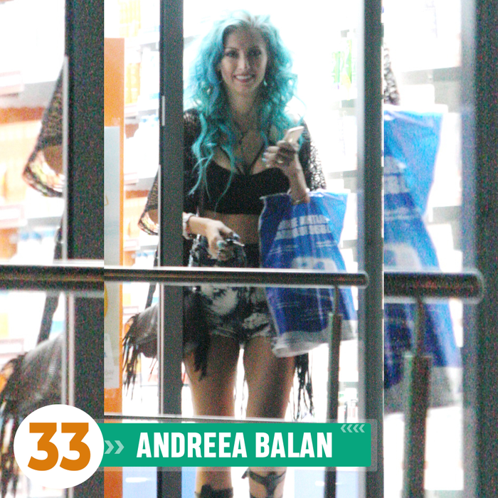 Top 50 „picioare de gazelă” în pantalonași minusculi. Pe ce locuri „se bat” Tania Budi, Gina Pistol și Adina de la Heaven