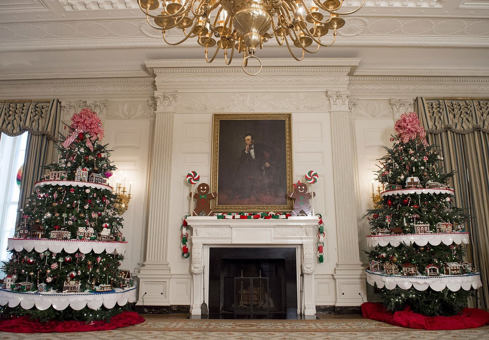Ultimul Crăciun la Casa Albă! Cum arată decoraţiunile prezentate de MICHELLE OBAMA:”Tot ceea ce vedeţi se poate mânca ”