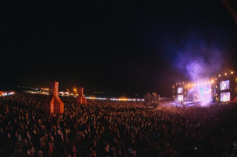 Europa FM a ocupat marea! Peste 200.000 de oameni au cântat şi au dansat timp de 3 zile la „Live Pe Plajă”
