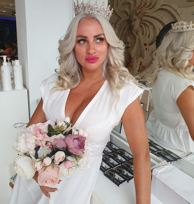 Sânziana Buruiană, declarații șocante, după ce a fost înşelată. „Mă aflu într-o perioadă grea din viața mea”