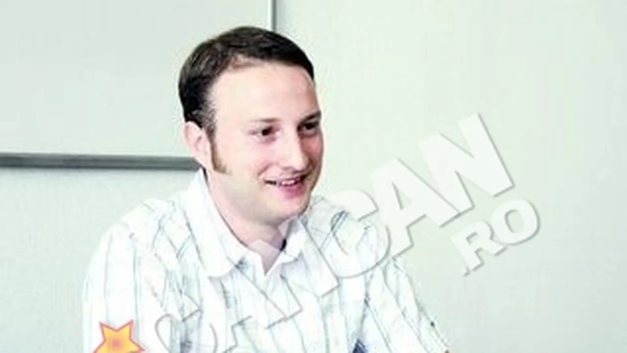 Inspirat de accidentul care aproape l-a costat viata. Andrei Tinu a publicat cartea despre vipere