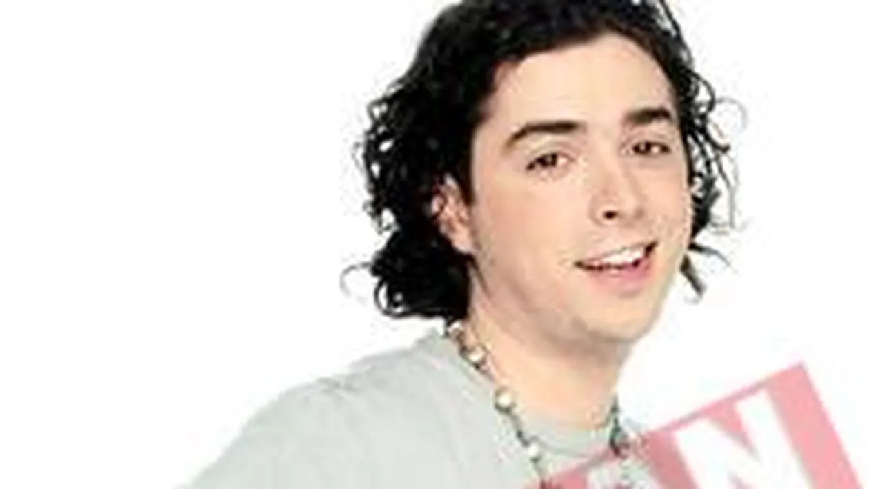 Cream l-a parasit pe Moga