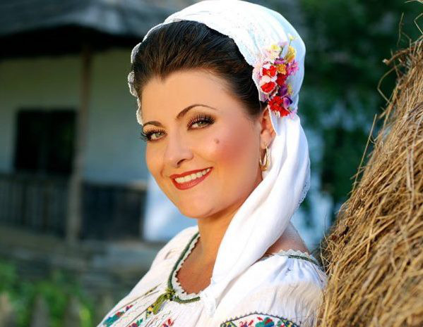 Interpreta de muzică populară Steliana Sima, diagnosticată pozitiv cu noul coronavirus: ”Eram la un pas de a chema Salvarea”