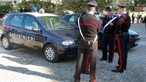 Caz socant in Italia! un roman a ajuns in pragul disperarii si si-a dat foc in fata unei sectii de politie!