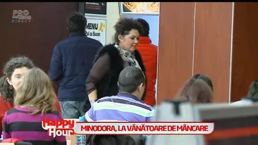 Minodora a ajuns să cerşească mâncare în mall! Află de ce a făcut asta şi ce reacţie au avut oamenii!