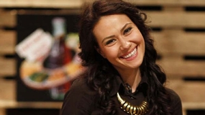 Se lauda peste tot ca gateste SANATOS, insa a fost prinsa in fapt! Cu ce isi hraneste casnica de la "MasterChef" fetita!