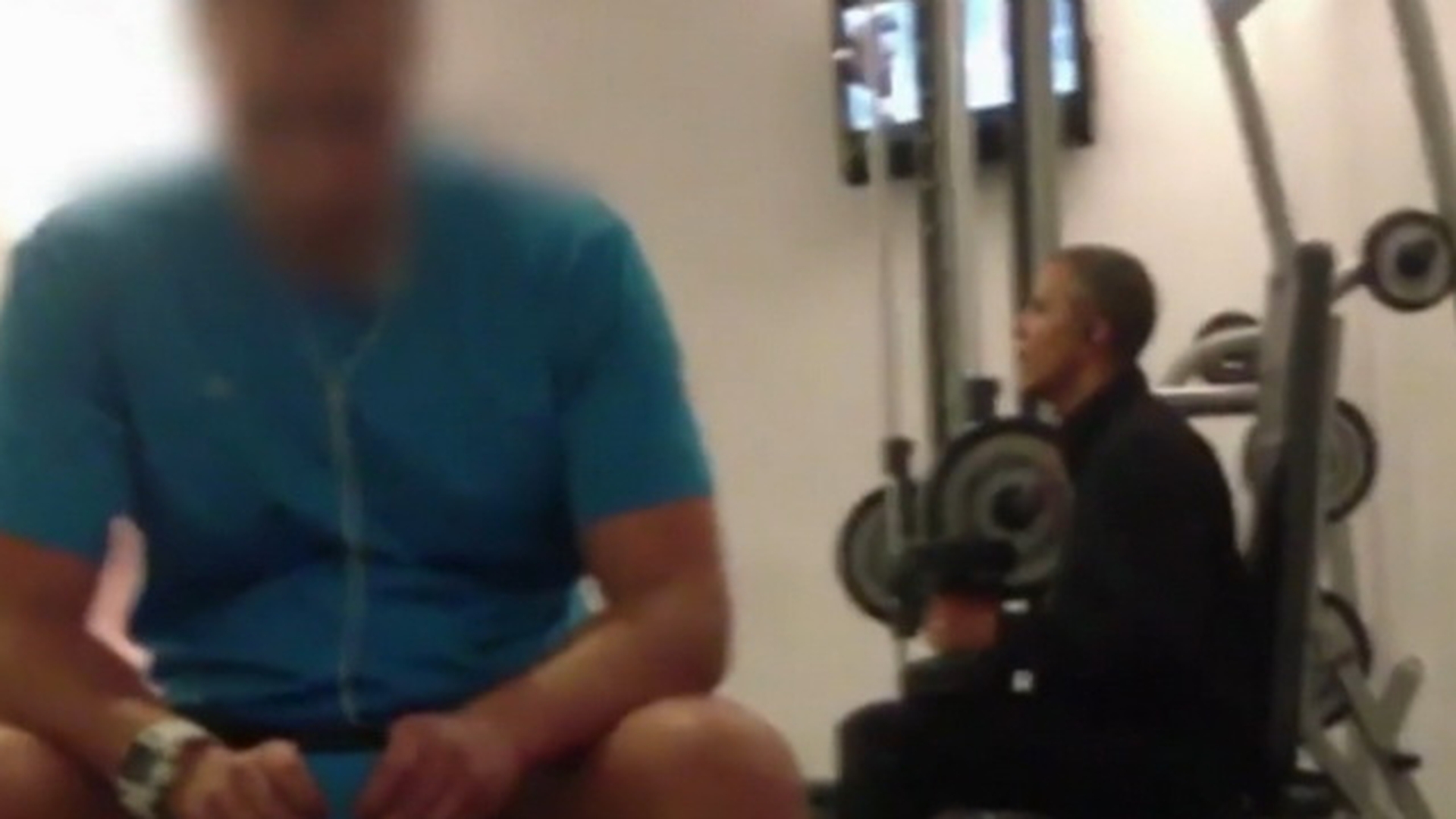 GAFA URIASA a serviciilor secrete! Cum a fost surpins Obama intr-o sala de forta din Polonia: VIDEO