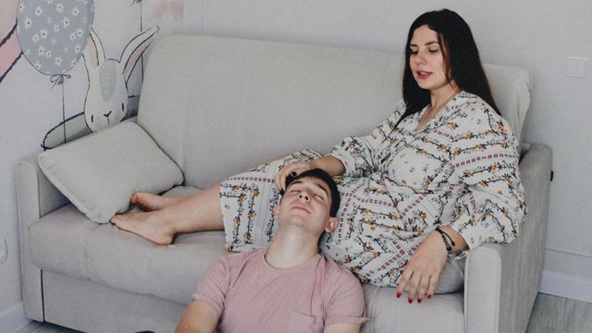 Influencerița care s-a căsătorit cu fiul ei vitreg așteaptă un copil: „Ne veți judeca”