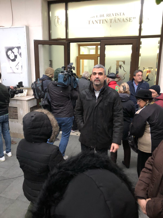 Imagini LIVE de la despartirea de marea actrita! Romania isi ia „adio” de la Stela Popescu!