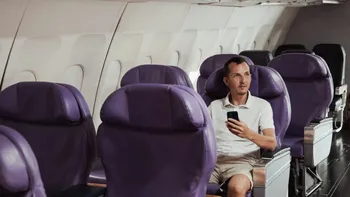 De ce aleg tot mai mulți oameni să zboare singuri. Beneficiile surprinzătoare ale călătoriilor solo