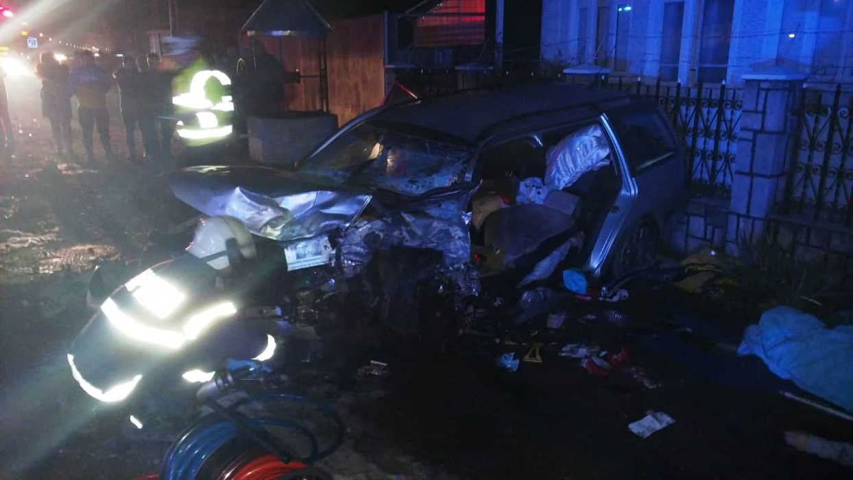 Accident înfiorător în Neamț! Un mort și trei grav răniți! IMAGINI TERIFIANTE