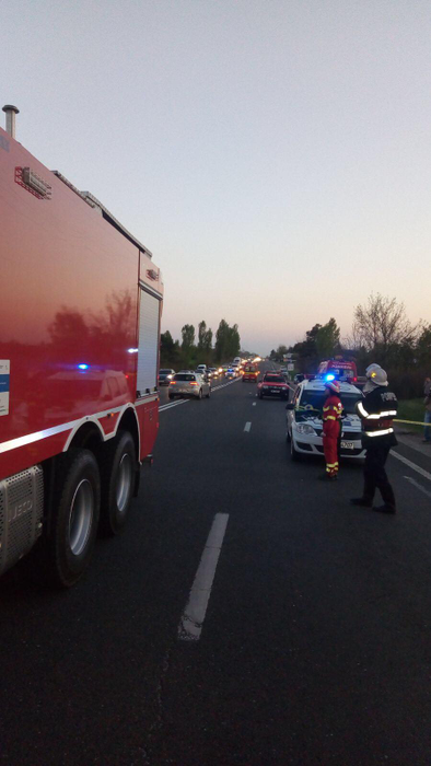 Accident înfiorător pe DN1, pe sensul spre București! Șapte oameni au fost răniți, iar la fața locului au ajuns 4 ambulanțe SMURD