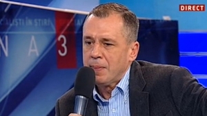 Cum arata Mugur Ciuvica atunci cand nu e in direct la televizor? Vezi cu ce-a inlocuit costumul!