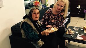 OANA LIS, cu mamaie prin Bucureşti! Unde a dus-o blonda pe bunica ei:,, Ne tratăm cu nişte…’’