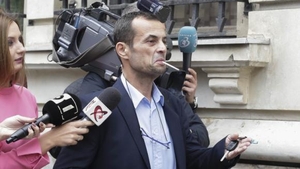 Celebrul procuror ”Portocală” se apucă de lipeală!
