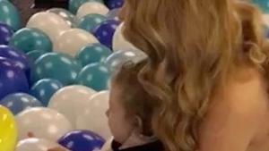 Valentina Pelinel a făcut publice imagini de colecţie de la ziua lui Milan Cristian: ”Fericire supremă!”
