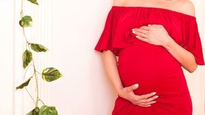 Una dintre cele mai sexy vedete de la noi este însărcinată! Gestul emoționant prin care soțul ei a dezvăluit că vor deveni părinți din nou