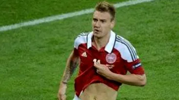 UEFA l-a ars pe Nicklas Bendtner! S-a bucurat ilegal si a fost amendat cu 100.000 de euro!