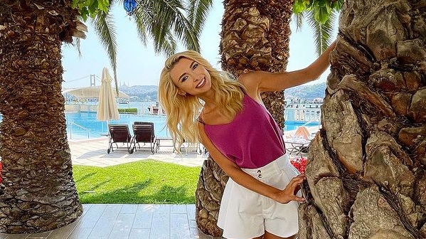 Andreea Bălan, criticată dur! Ce au putut observa fanii în ultima fotografie publicată de artistă