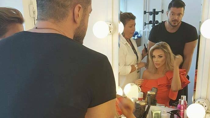 Ce a facut Victor Slav inainte ca Bianca sa intre in direct. ”I-a suflat în ceafă” soţiei şi...
