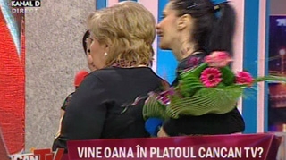 VIDEO Mos Craciun exista! Oana si Marioara Zavoranu s-au impacat in Ajunul Craciunului!