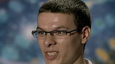 Omul cu un pic de mai multe talente! A dansat house, step si a facut striptease, dar la toate a fost catastrofal!